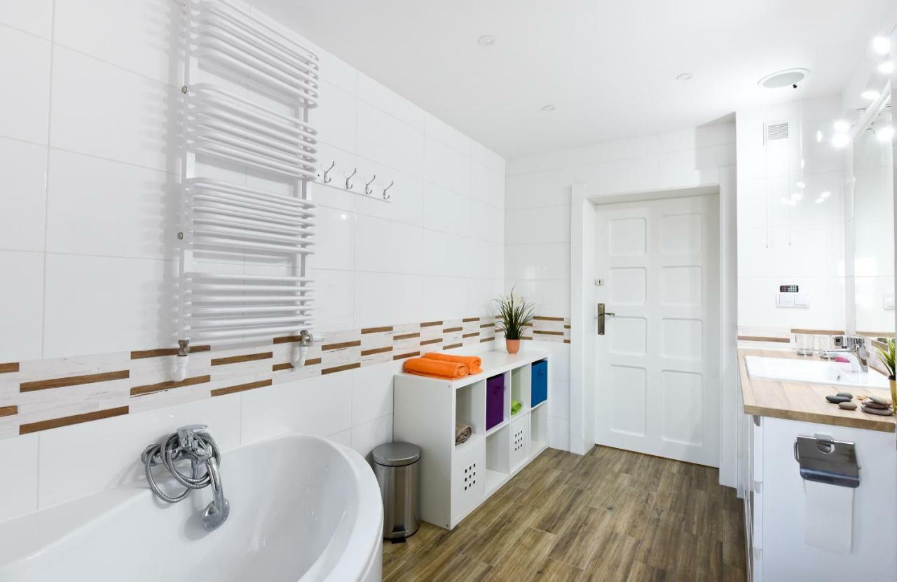 Apartament Centrum Z Miejscem Parkingowym Torun Ngoại thất bức ảnh